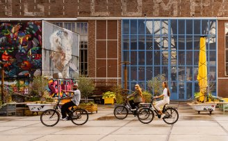 Three cycing in Amsterdam Noord 