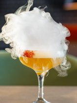 YOTEL London Komyuniti - smokey cocktails