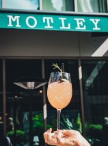 YOTEL Manchester - MOTLEY food and drink