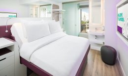YOTEL cabin with view of London through window 