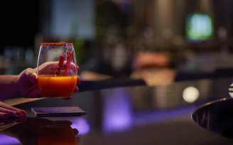 YOTEL Istanbul Komyuniti bar - cocktail