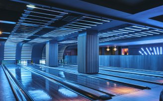 YOTEL Glasgow - VEGA bowling alley