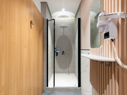 Sleep Cabins by YOTEL Air - shower
