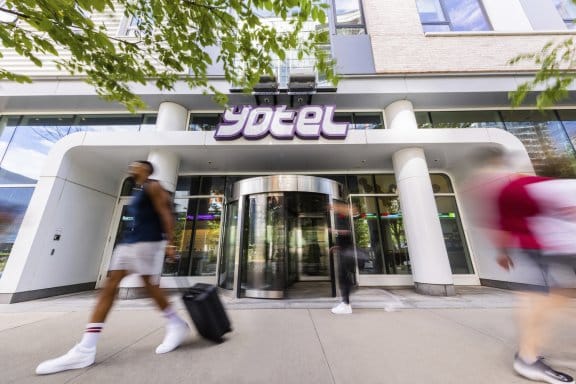 BOS Exterior