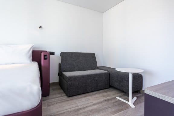 Yotel_Porto_First_Class_Queen