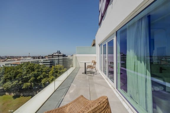 Yotel_Porto_First_Class_Suite
