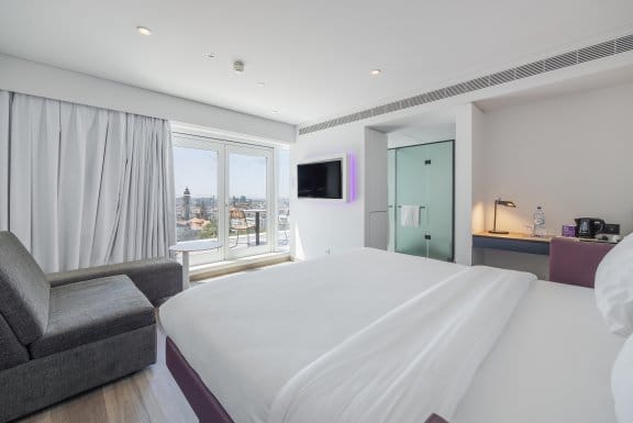 Yotel_Porto_First_Class_Suite