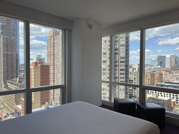 Bedroom in YOTEL New York
