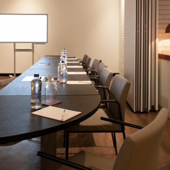 YOTEL Istanbul Landside medium sized conference meeting room