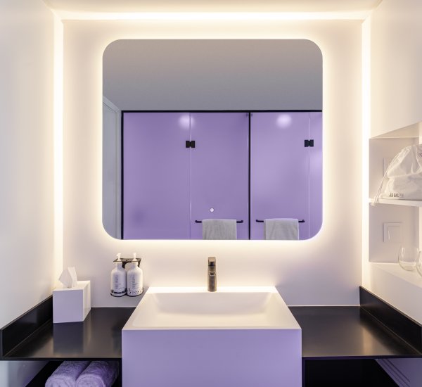 YOTEL Porto - Premium cabin bathroom sink