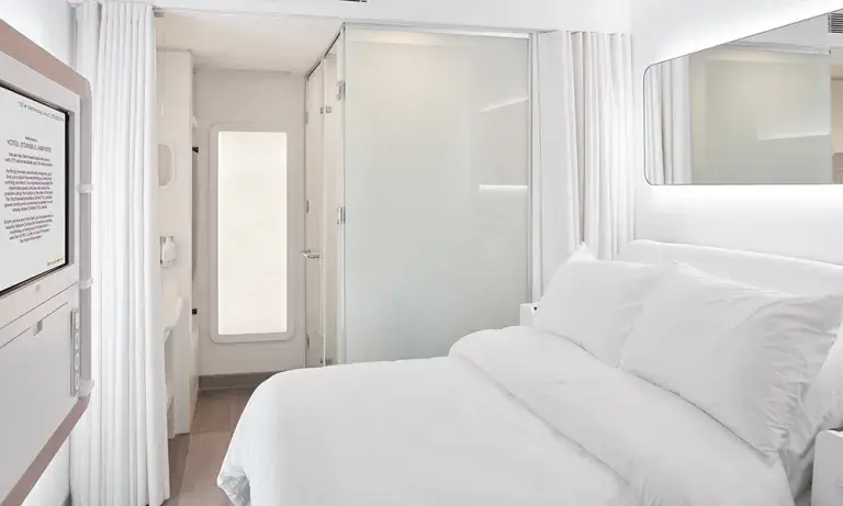 YOTEL Istanbul premium queen cabin