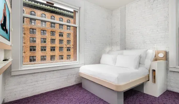 YOTEL San Francisco Premium Queen ADA