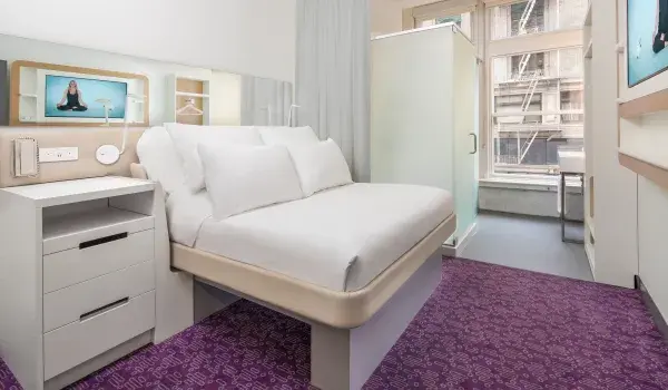 YOTEL San Francisco Premium Queen View