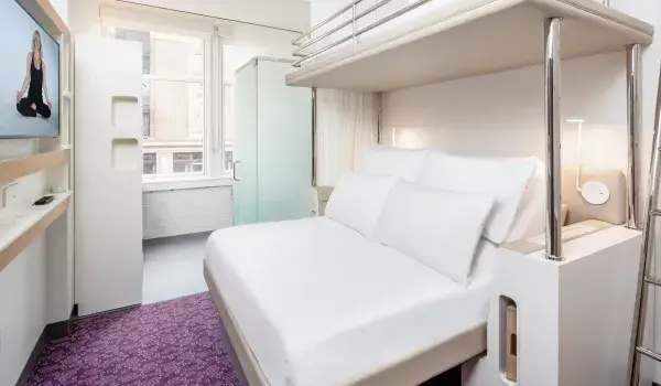 YOTEL San Francisco Premium Queen with Bunk