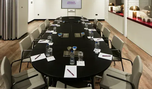 YOTEL Istanbul Airport - meeting room