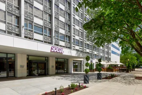 The glorious facade and front entrance of YOTEL Washington DC