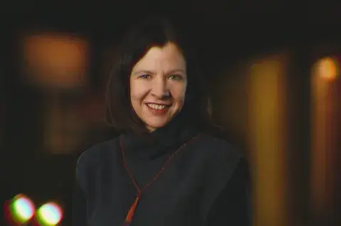 Headshot of Yvonne Thomsen